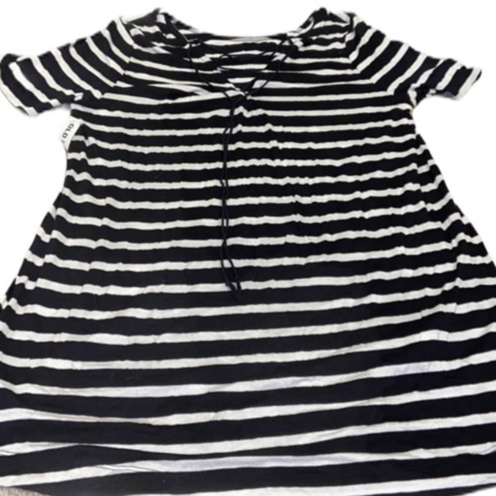 🆕 Old Navy Black & White Stripe Tunic Lace